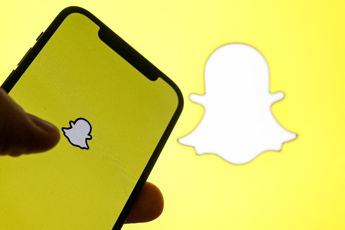 Snap Map Loyalty Badges: What Local Businesses Need to Know