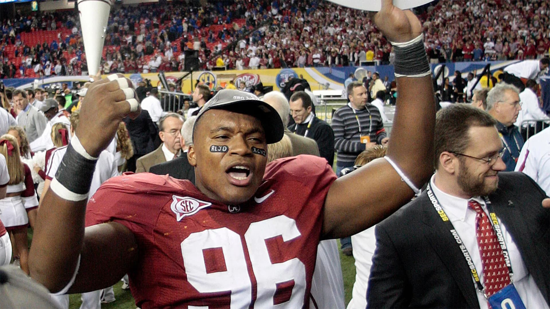 Ex-Football Star Accused in $20M NFL Impersonation Fraud Scheme