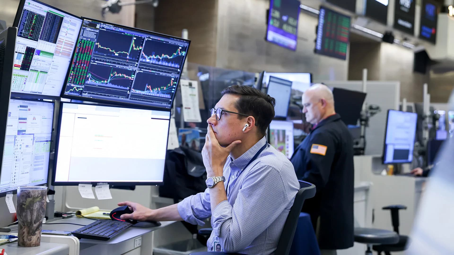 AI Stock Valuations Hit 30-Year Peak: What Charlotte Investors Need to Know