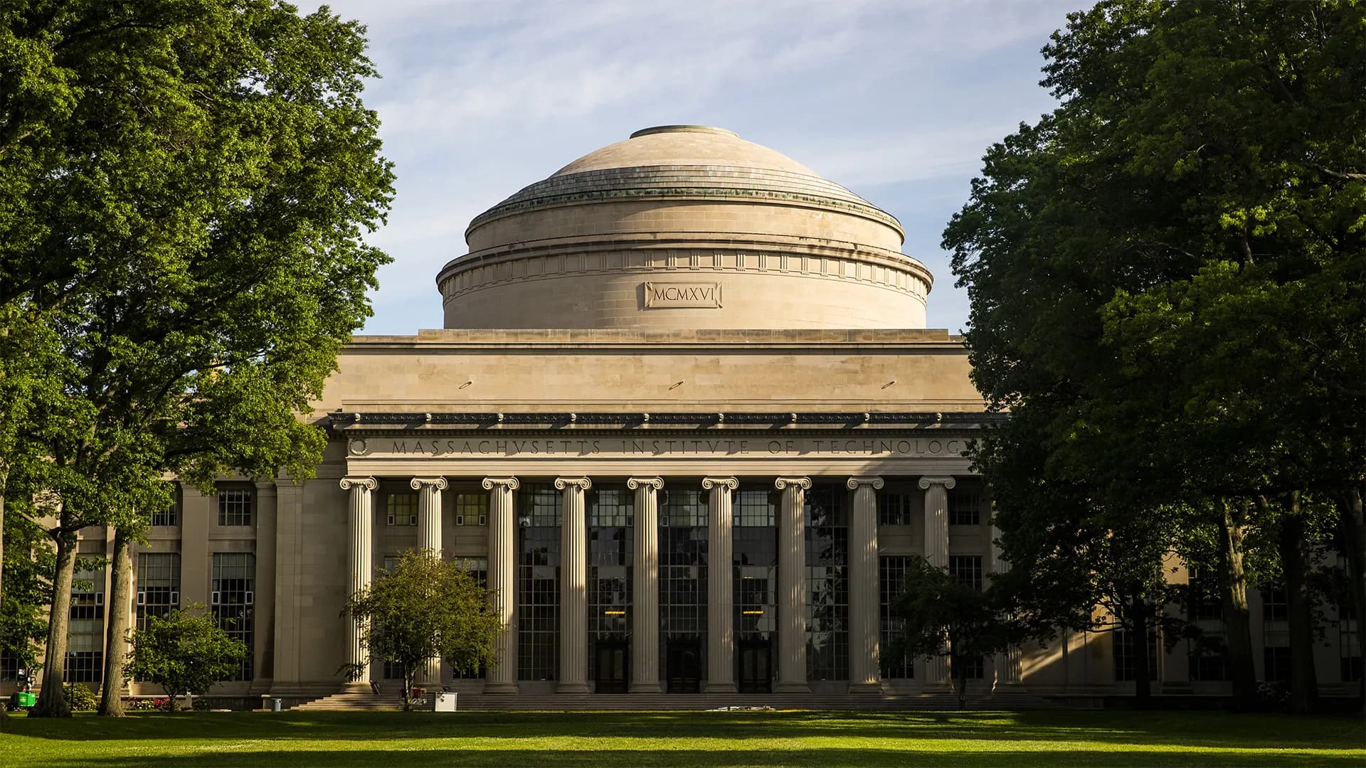 What MIT Sloan's Shutdown Signals About Management Practice