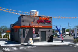 Dunkin', Buffalo Wild Wings Parent Eyes $20B IPO
