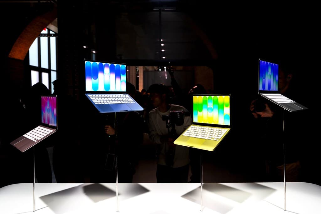 Apple Rethinks Liquid Glass Design After Mac Compatibility Issues