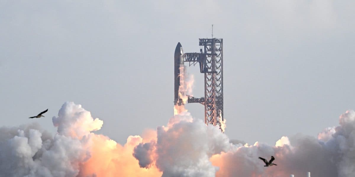 SpaceX Eyes Record $75B IPO, Signals Shift in Space Economy