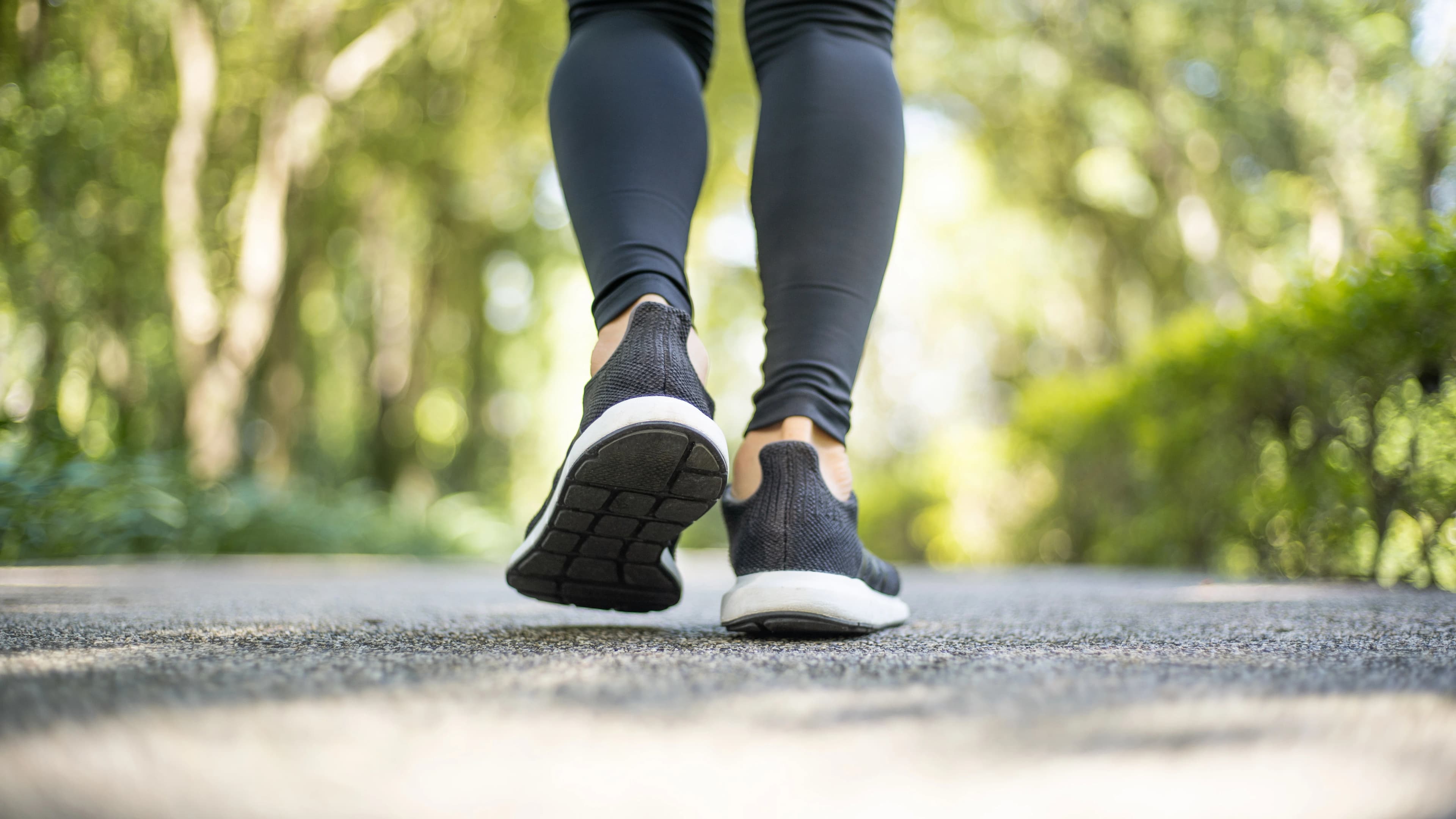 Walking 15 Minutes Daily Boosts Health, Productivity for Sedentary Workers
