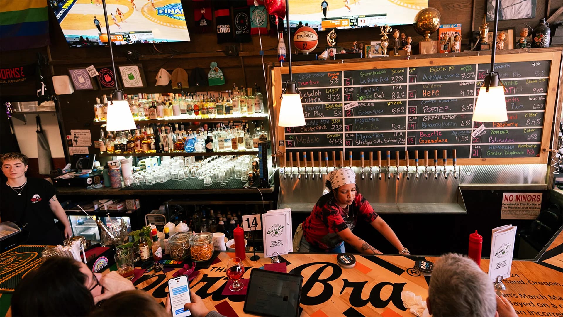 Women's Sports Bar Taps Crowdfunding to Expand National Footprint