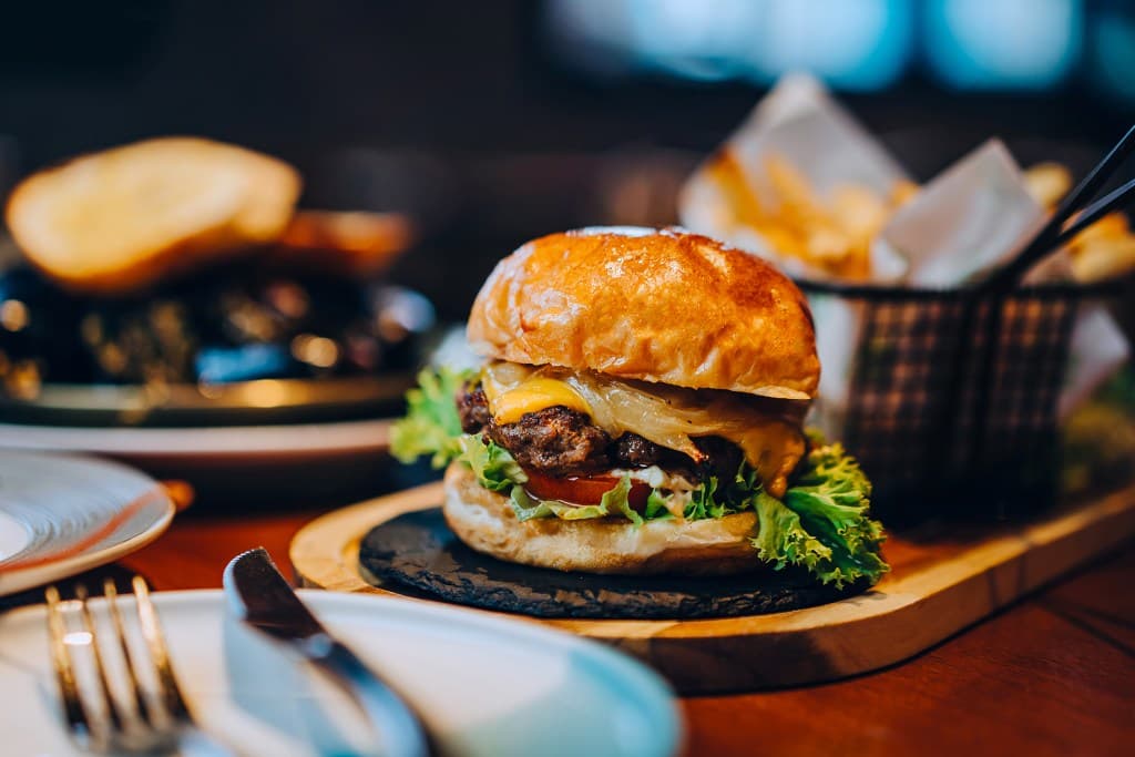 Burger Franchise Playbook: Finding Your Investment Sweet Spot