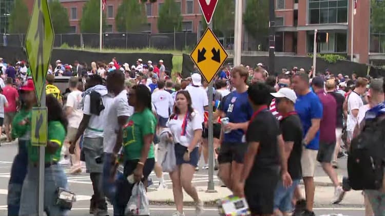 Continental Clásico Draws Thousands Despite Immigration Concerns