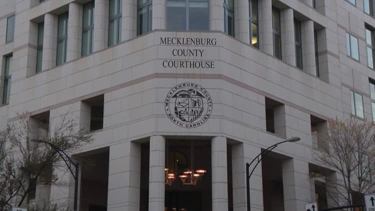 Woman Charged After Bringing Concealed Weapon Into Mecklenburg Courthouse