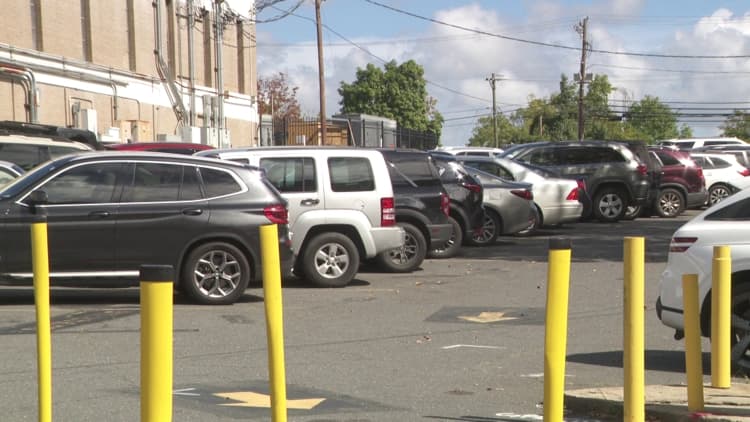 Dilworth Weighs Permit Program Future in Resident Vote
