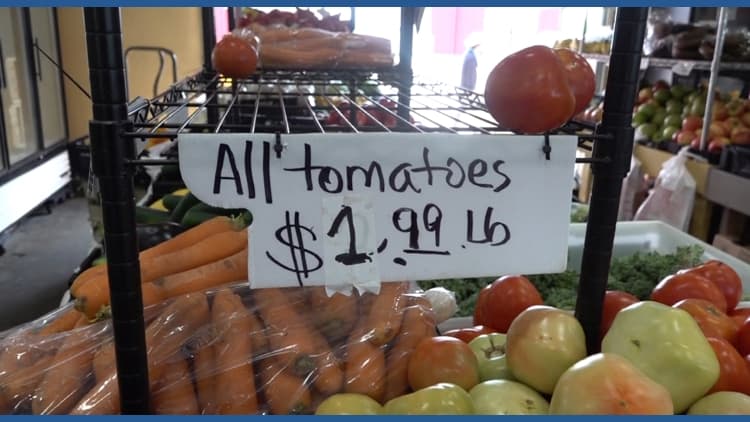 Mecklenburg County Launches Farmers Market Vouchers for Seniors