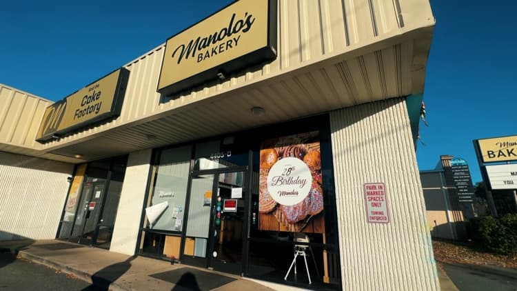Manolo's Bakery Mobilizes Community to Aid Colombia Earthquake Victims