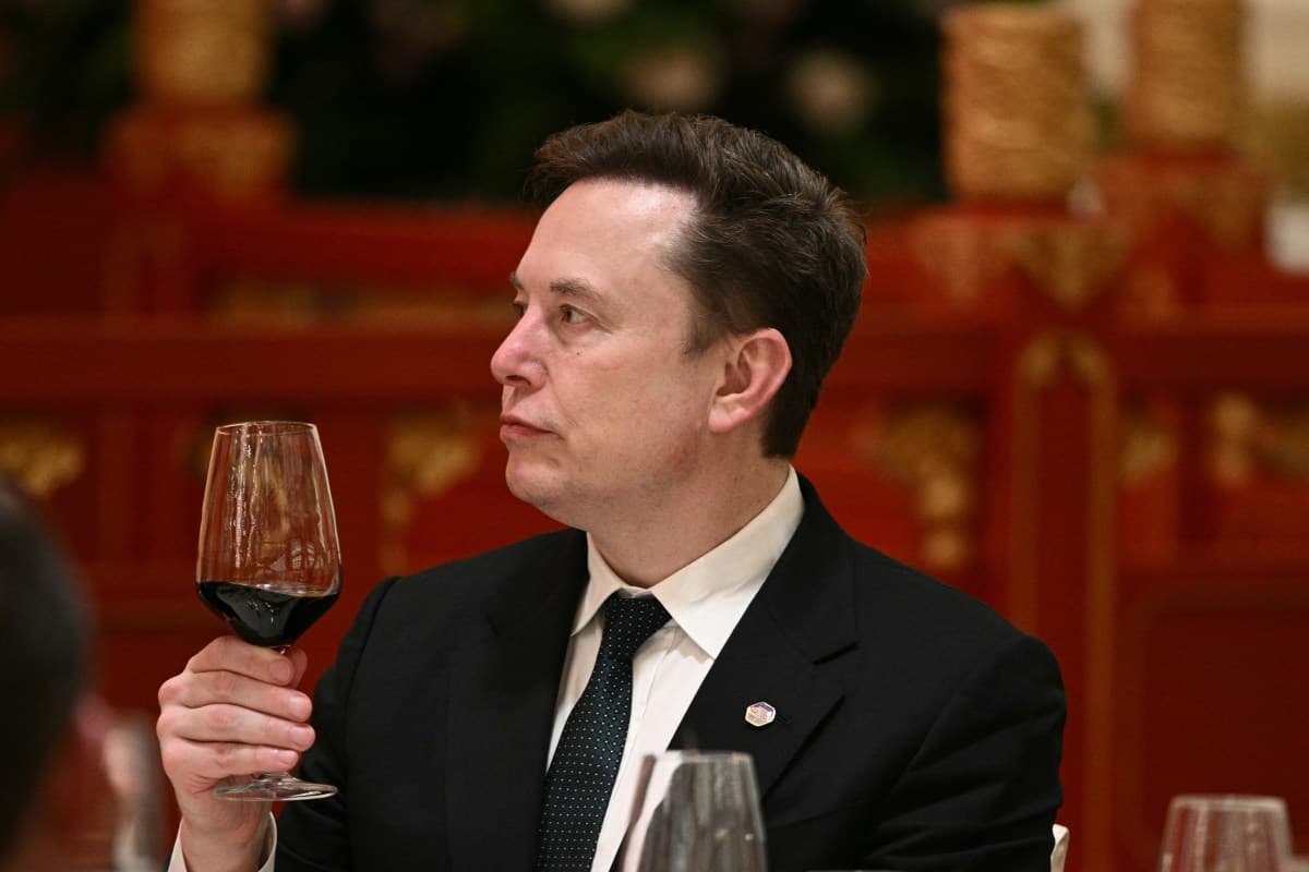 Musk's Energy Pivot: What Solar's Retreat Means for Tech Leaders