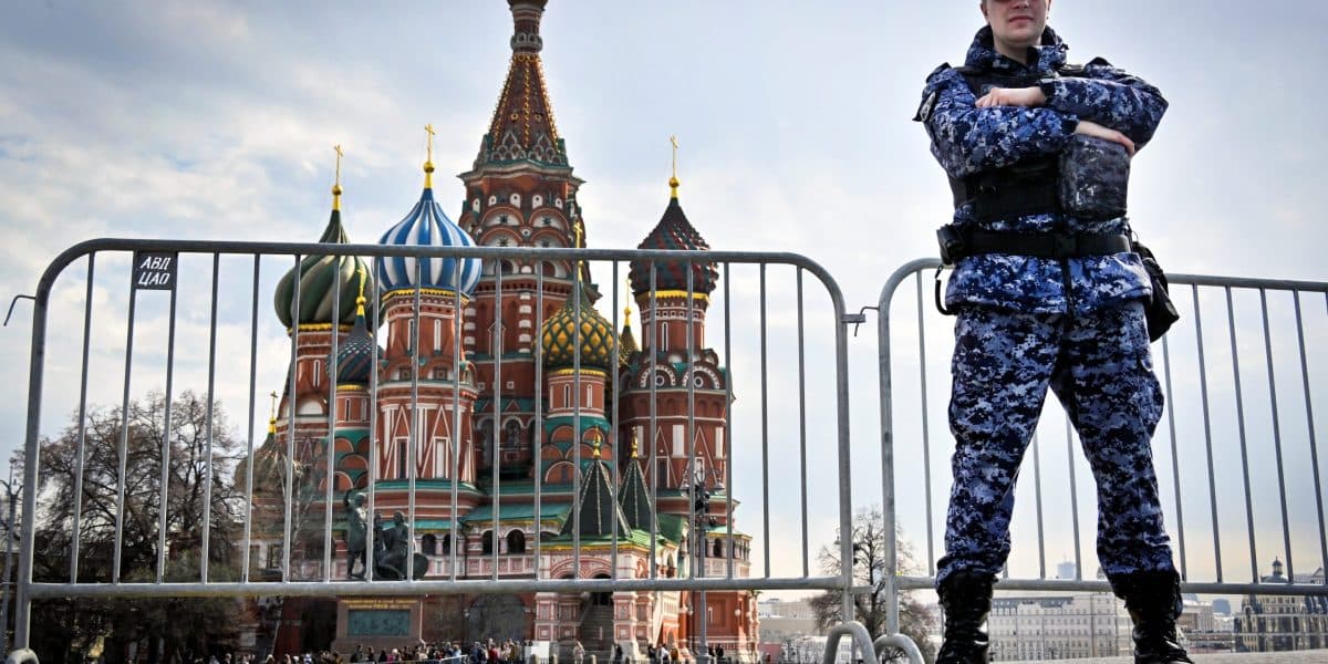 Russian Economic Collapse Signals Broader Global Instability Risks