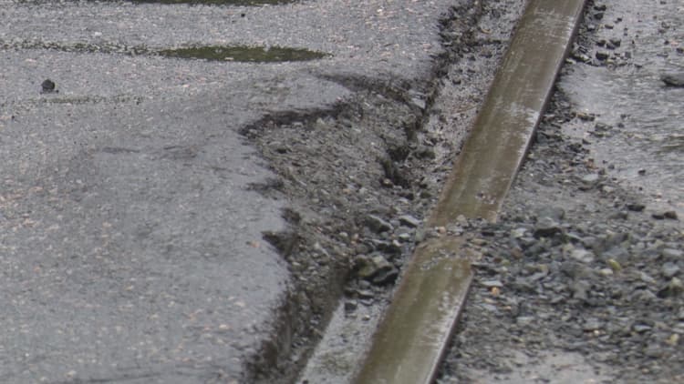 NoDa Railroad Crossings Pose Safety, Access Challenges for Drivers
