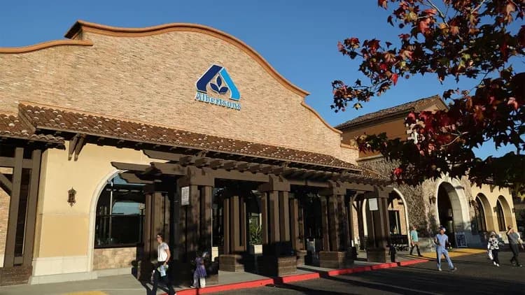 Albertsons Shuts Stores Nationwide; What It Means for Charlotte