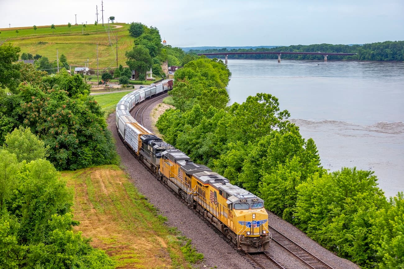 Rail Merger Review Moves Forward as STB Accepts UP-NS Application