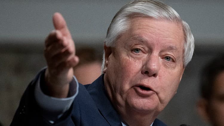 Sen. Lindsey Graham, South Carolina Political Leader, Dies at 71